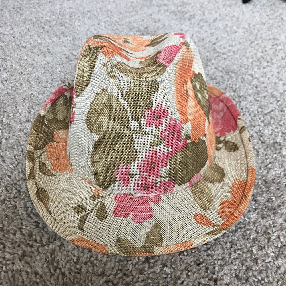 NWOT Women’s Relativity Floral Fedora